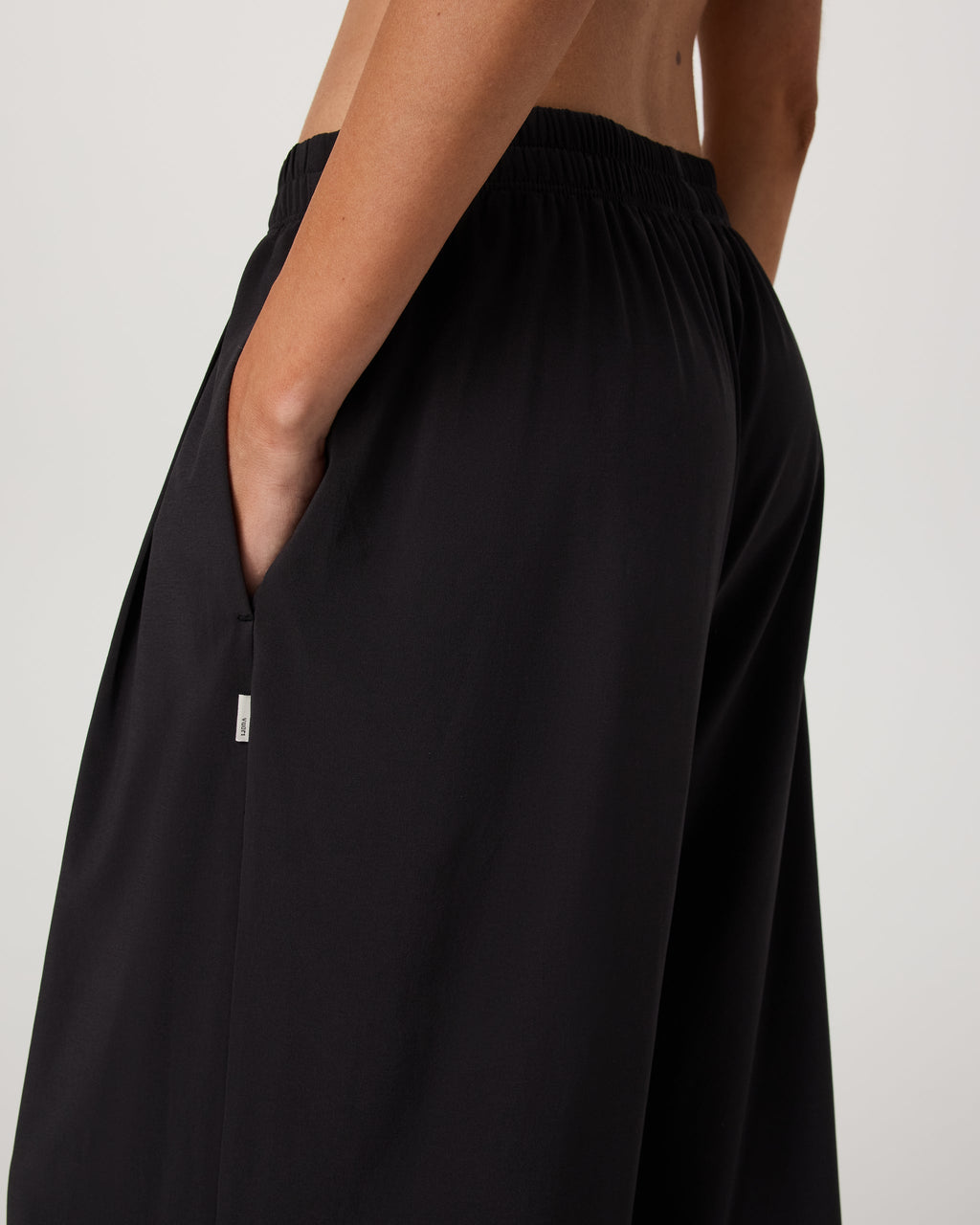 Villa Vibes Wideleg - Short | Black