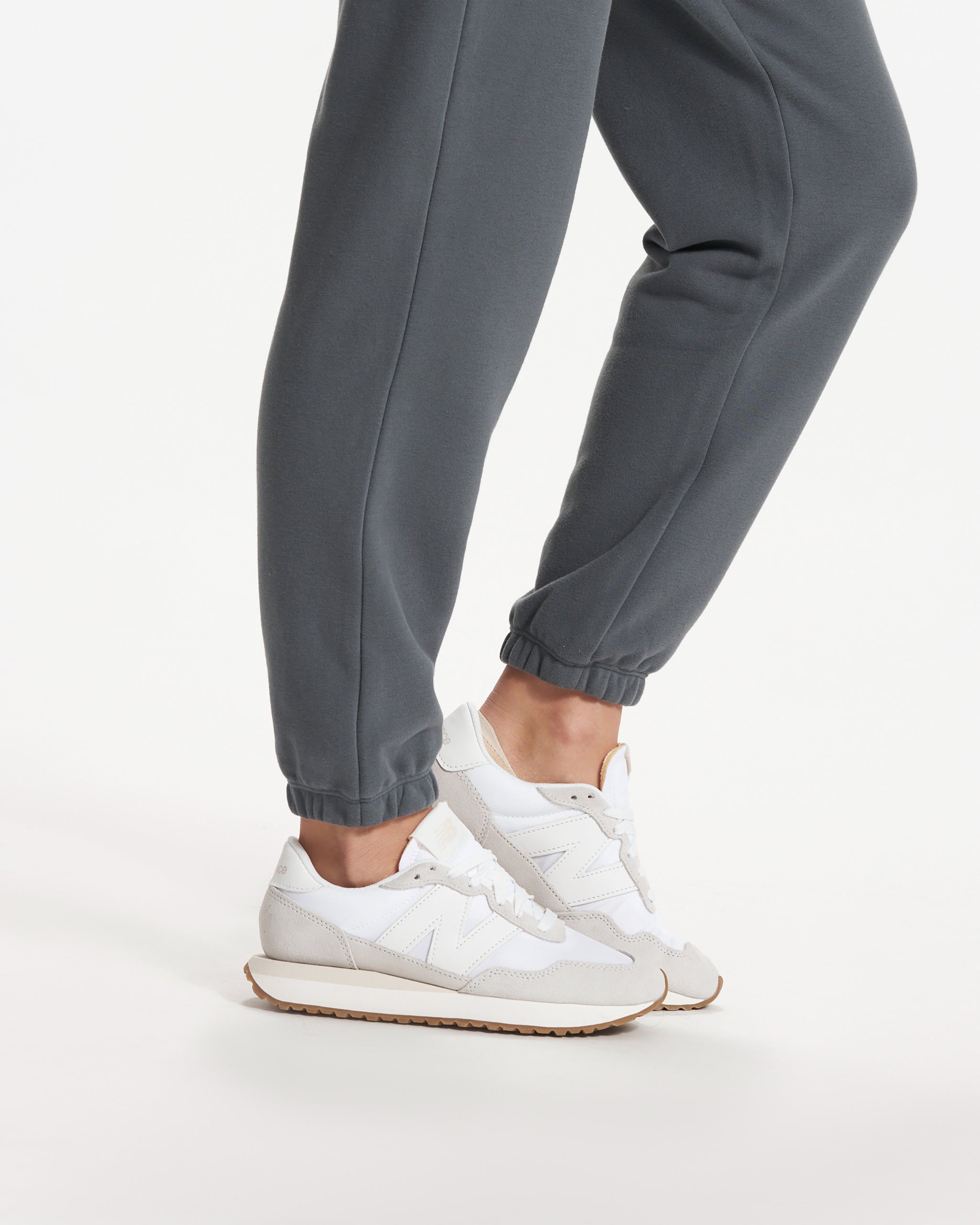 Sedona Jogger | Lake