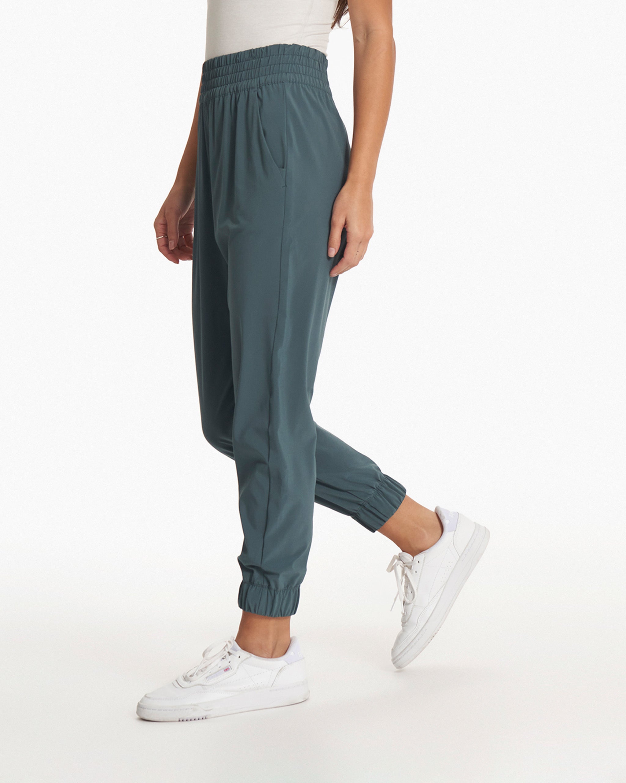 Villa Jogger | Stone