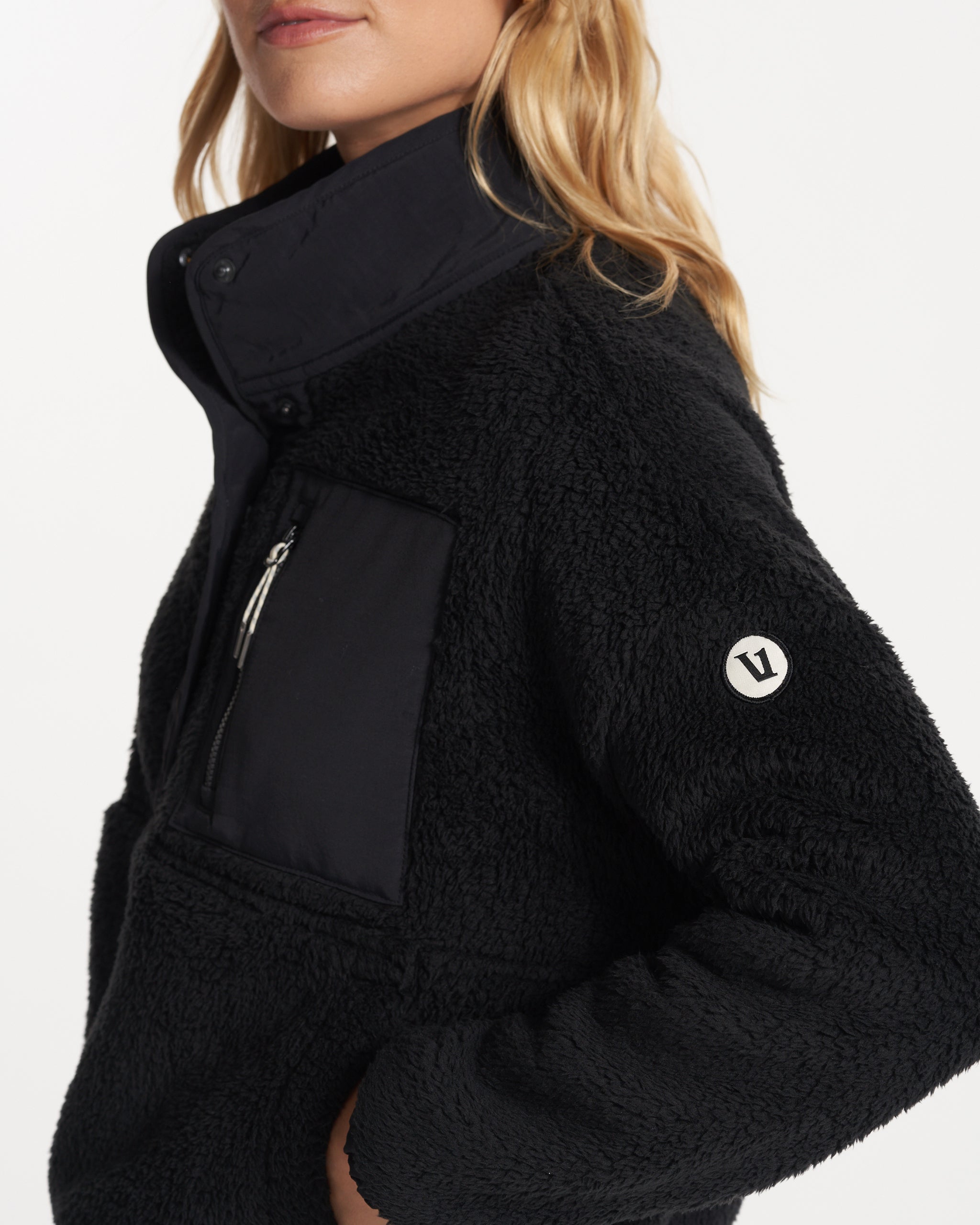 Cozy Sherpa Popover | Black