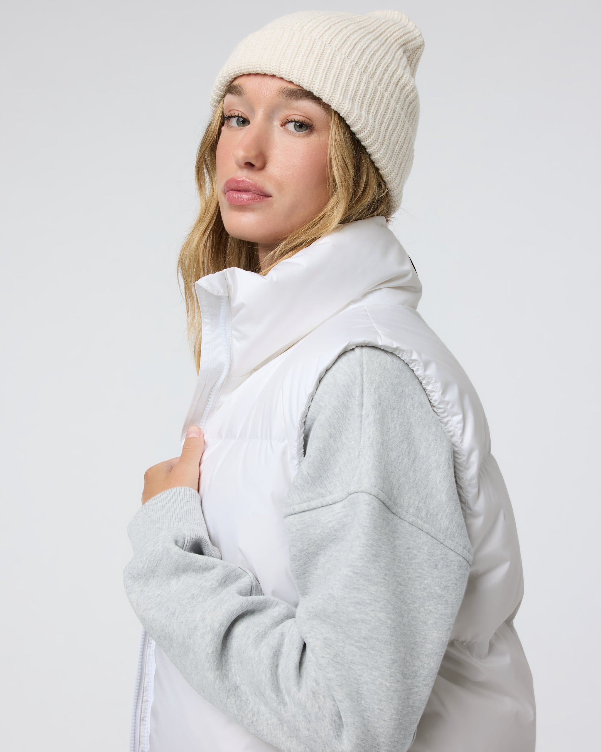 Hillside Down Vest | White
