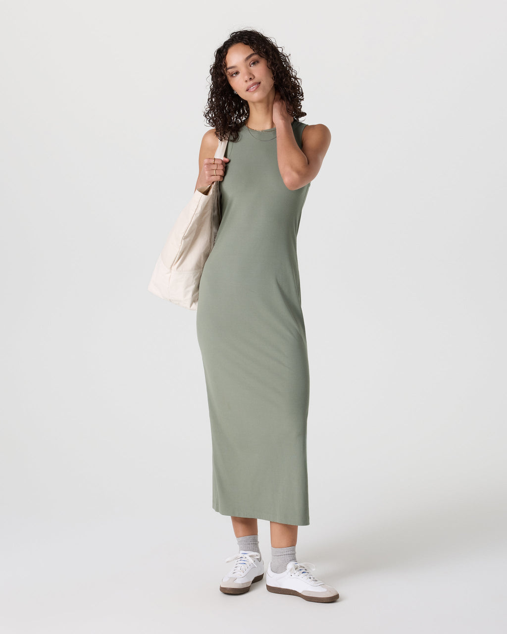 Pose Modern Dress | Laurel