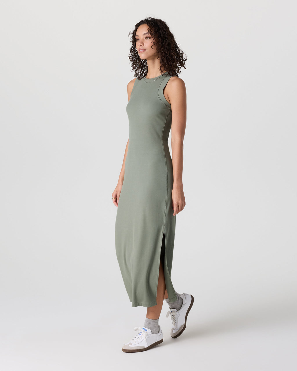 Pose Modern Dress | Laurel