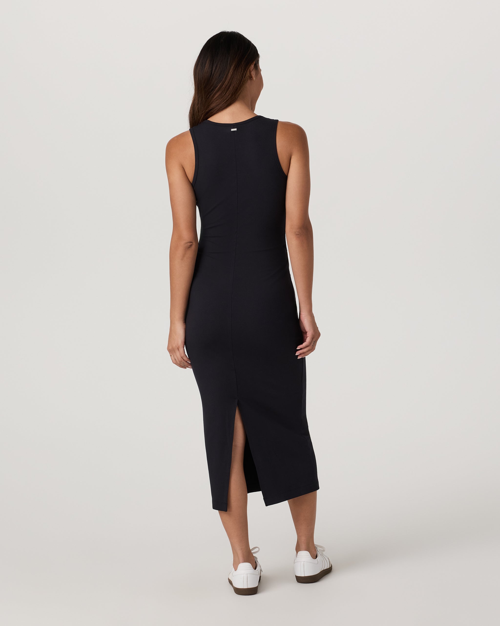 Pose Scoop Dress | Black